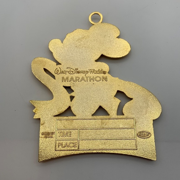Disney Walt Disney World Marathon Mickey Mouse 2011 Gold Tone Medal - Picture 7 of 12